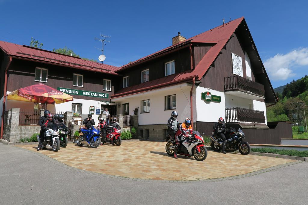 Horsky Pension Gendorf Černý Dŭl Esterno foto