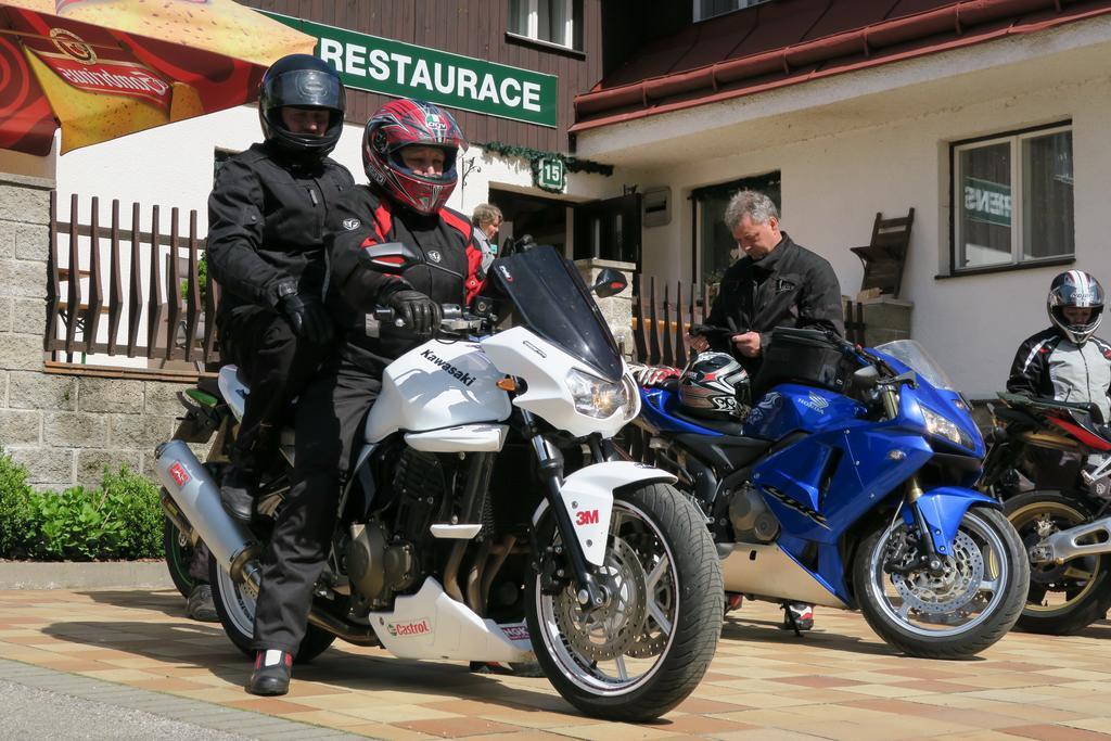 Horsky Pension Gendorf Černý Dŭl Esterno foto